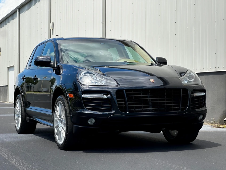 2010 Porsche 955/957 Cayenne GTS - Image 10 of 31