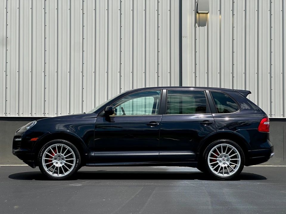2010 Porsche 955/957 Cayenne GTS - Image 2 of 31