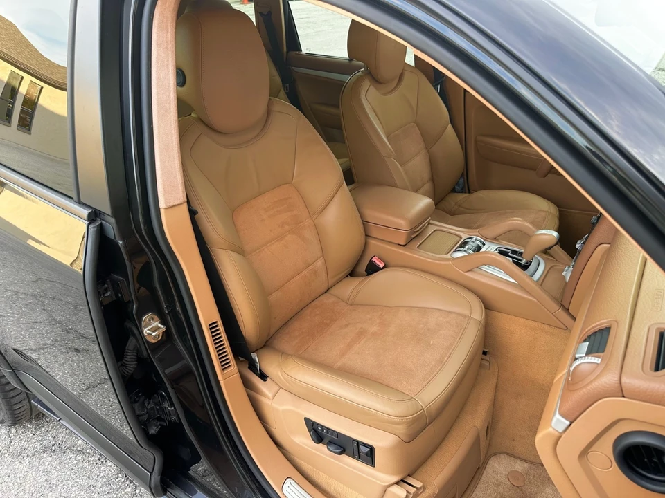 2010 Porsche 955/957 Cayenne GTS - Image 24 of 31