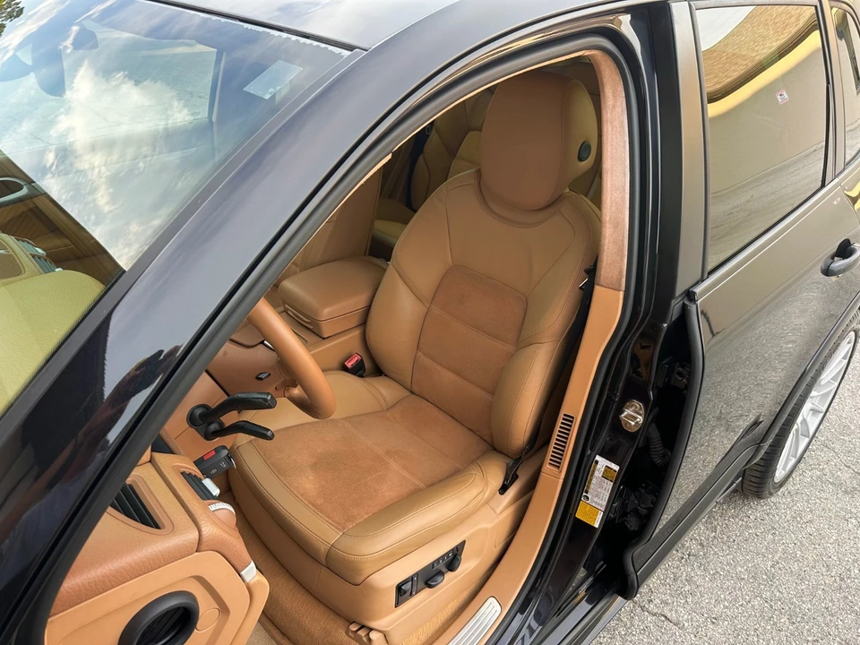 2010 Porsche 955/957 Cayenne GTS - Image 16 of 31