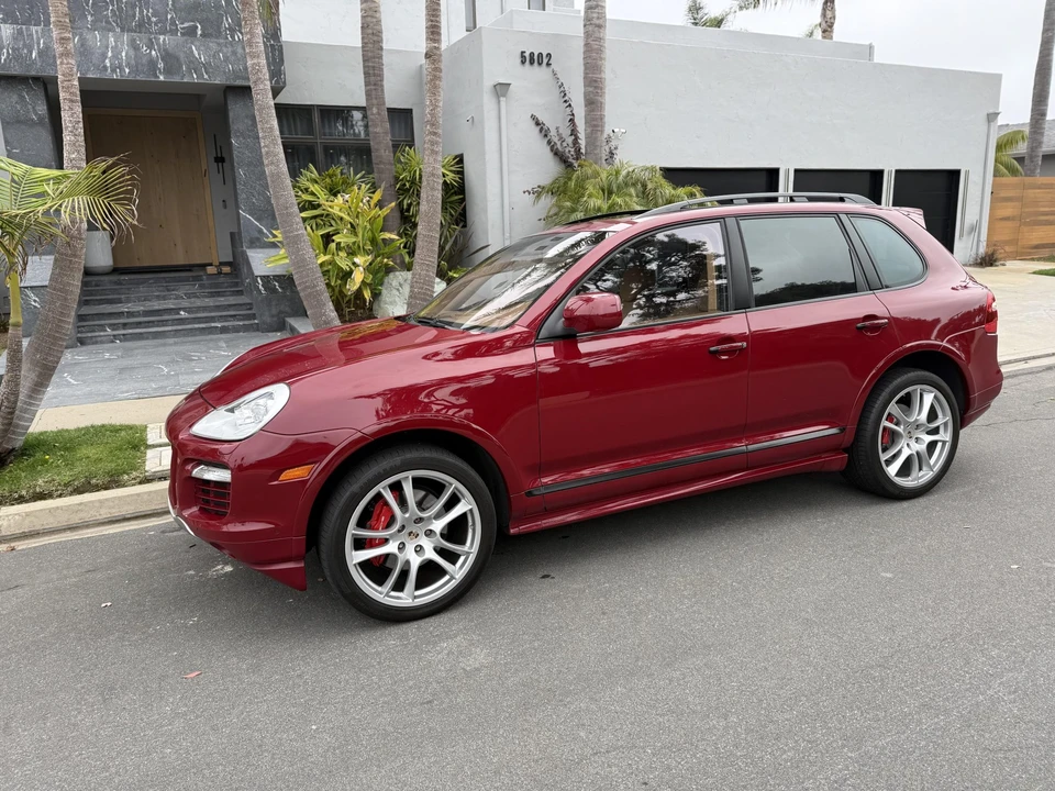 2010 Porsche 955/957 Cayenne GTS - Image 3 of 31