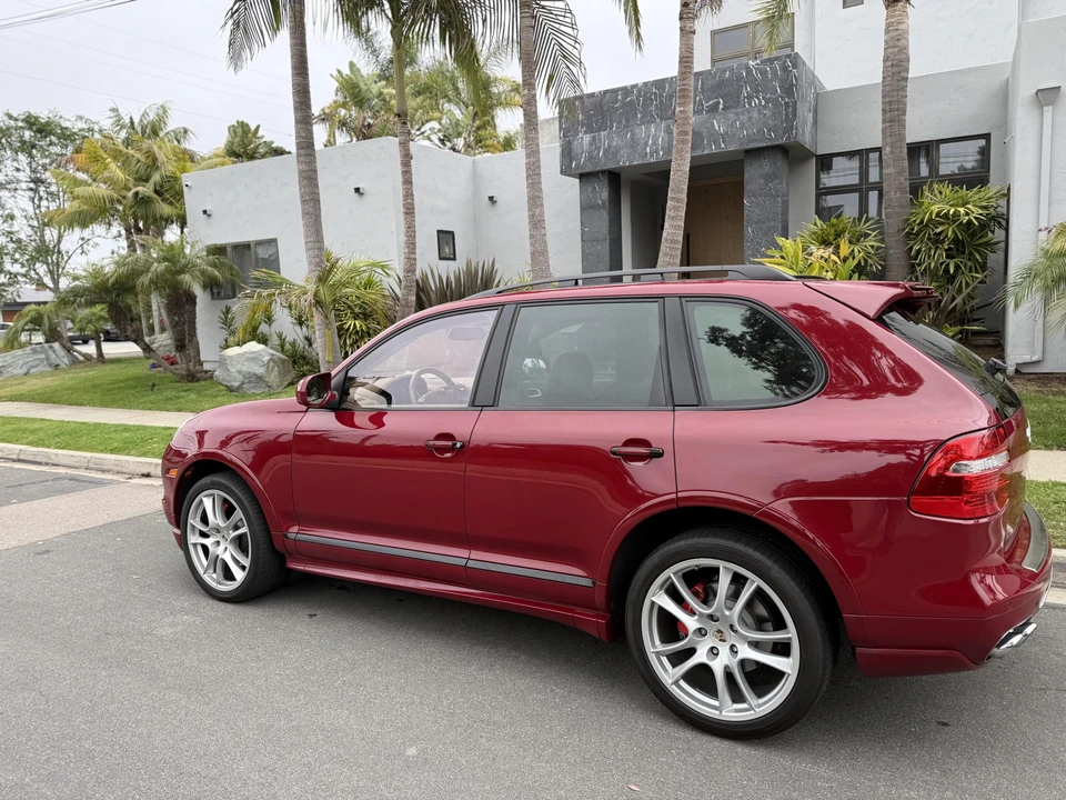 2010 Porsche 955/957 Cayenne GTS - Image 4 of 31