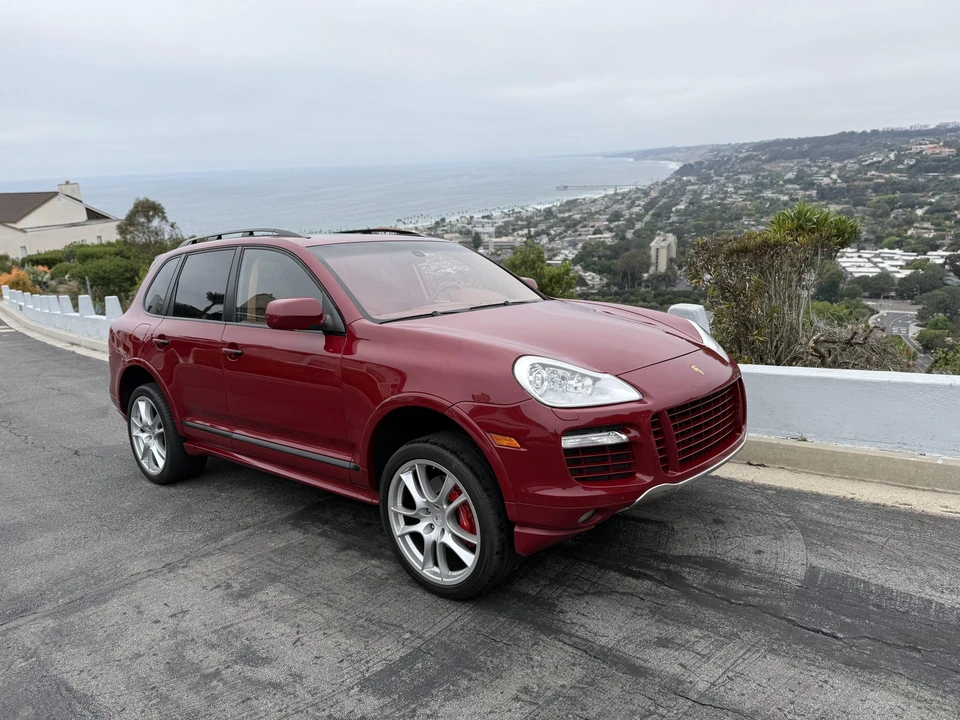 2010 Porsche 955/957 Cayenne GTS - Image 7 of 31