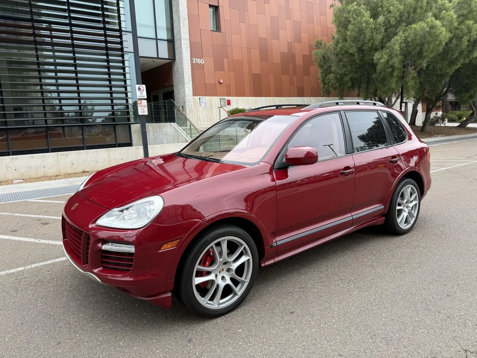 2010 Porsche 955/957 Cayenne GTS - Image 25 of 31