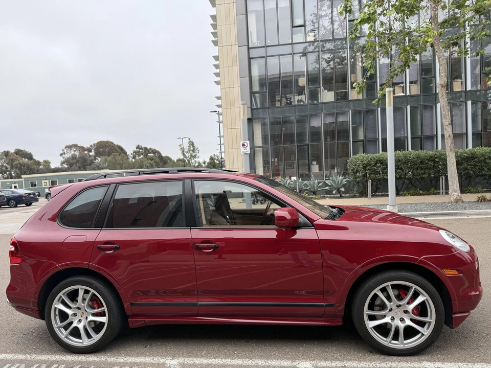 2010 Porsche 955/957 Cayenne GTS - Image 20 of 31