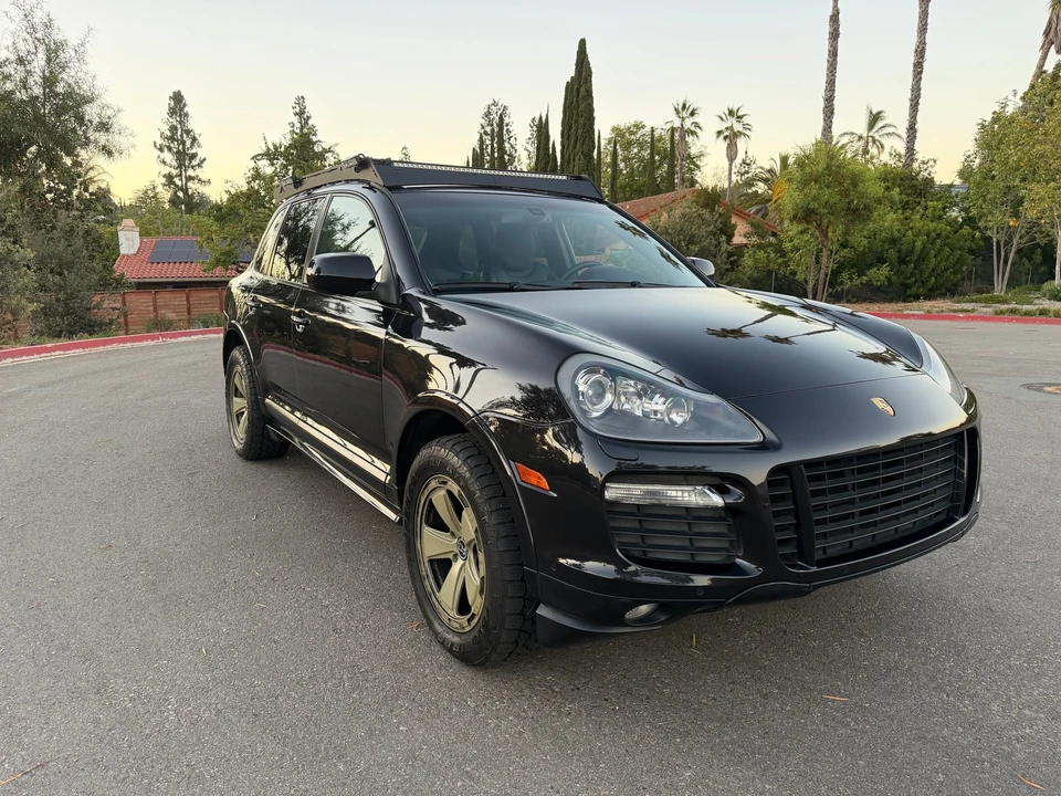 2010 Porsche 955/957 Cayenne GTS - Image 9 of 31