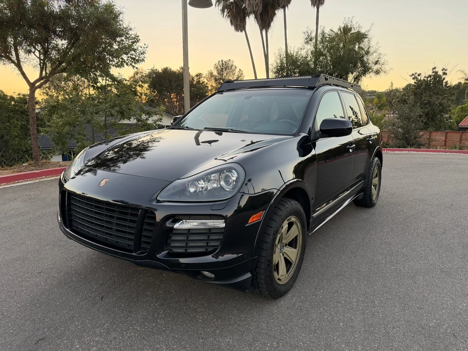 2010 Porsche 955/957 Cayenne GTS - Image 3 of 31