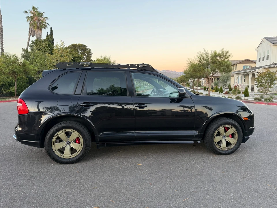 2010 Porsche 955/957 Cayenne GTS - Image 11 of 31