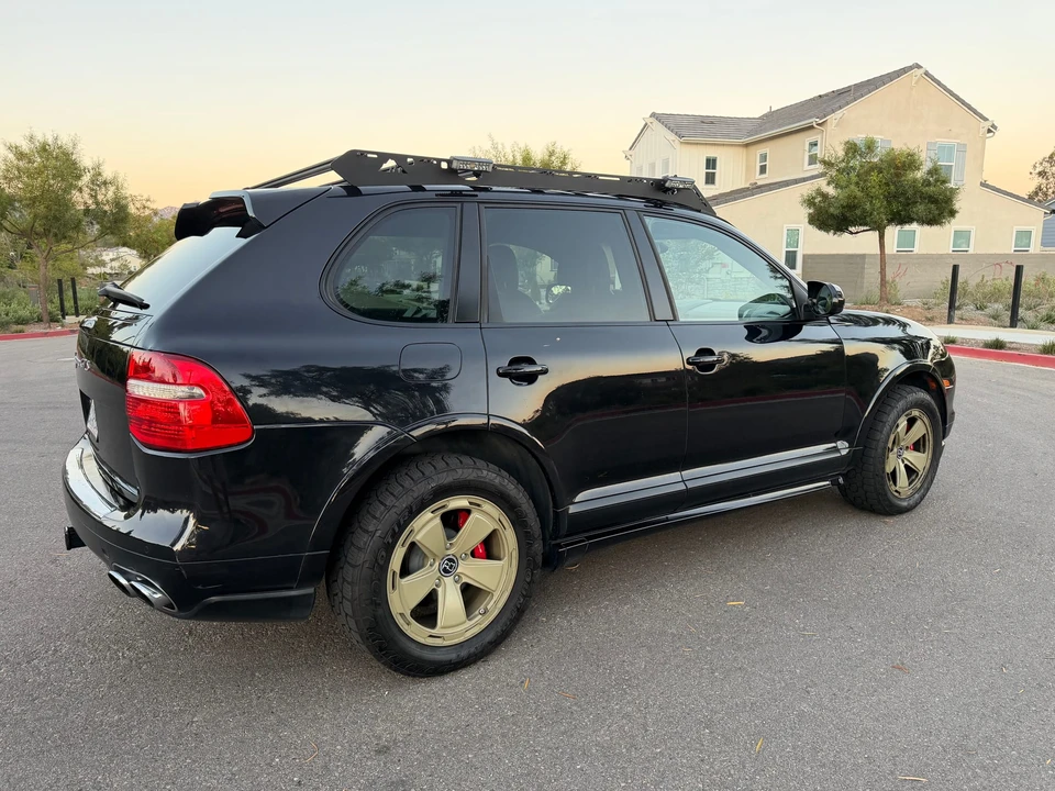 2010 Porsche 955/957 Cayenne GTS - Image 14 of 31