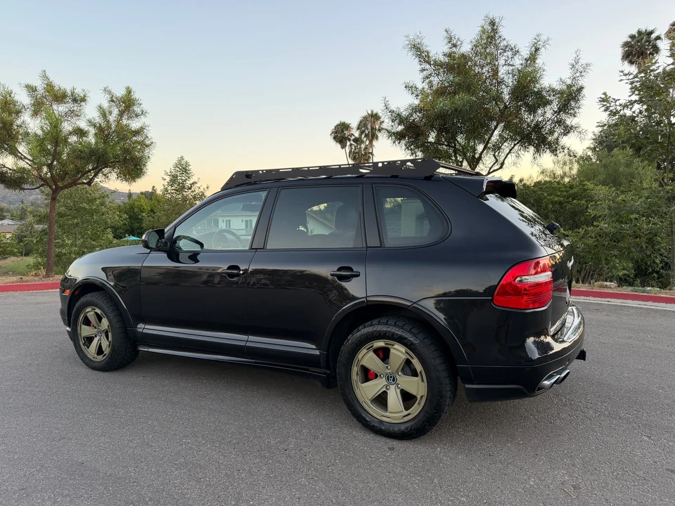2010 Porsche 955/957 Cayenne GTS - Image 18 of 31