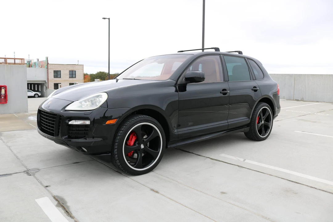 2010 Porsche 955/957 Cayenne GTS - Image 9 of 31
