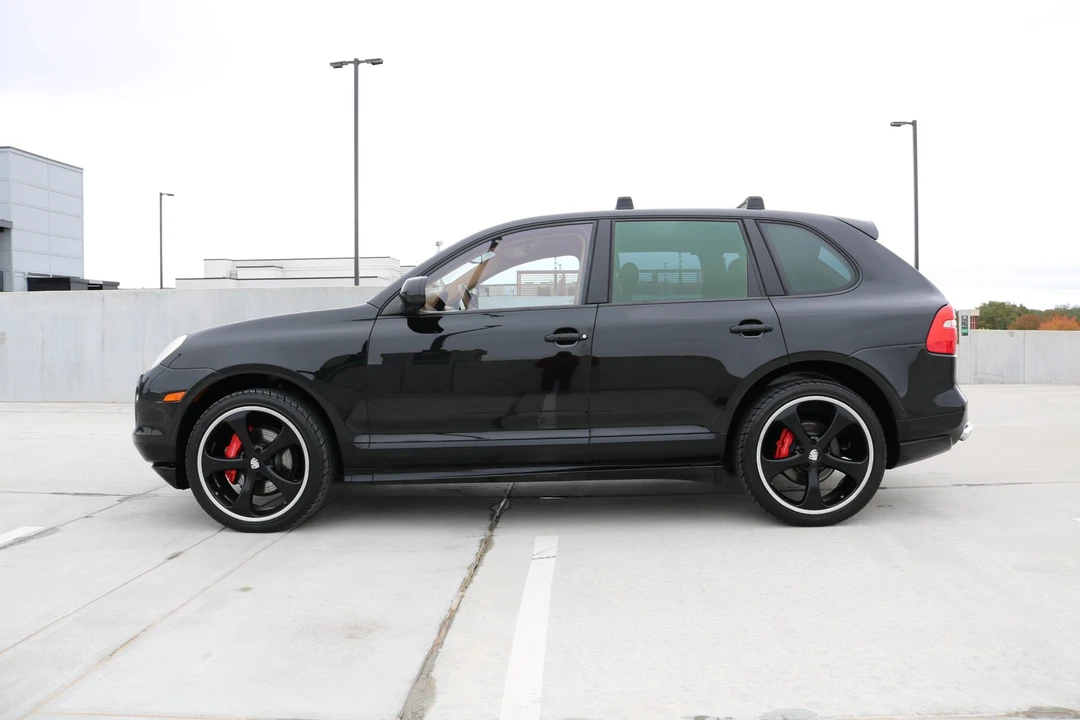 2010 Porsche 955/957 Cayenne GTS - Image 11 of 31
