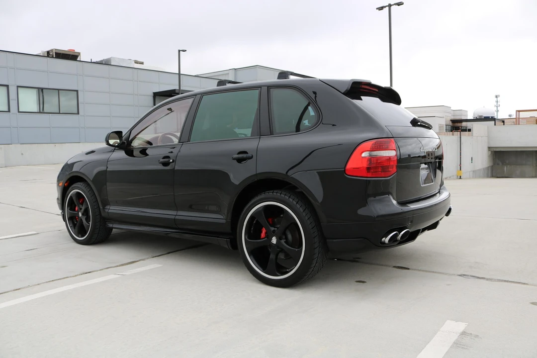 2010 Porsche 955/957 Cayenne GTS - Image 13 of 31