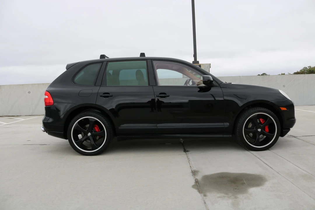 2010 Porsche 955/957 Cayenne GTS - Image 25 of 31