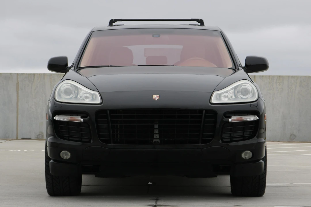 2010 Porsche 955/957 Cayenne GTS - Image 2 of 21