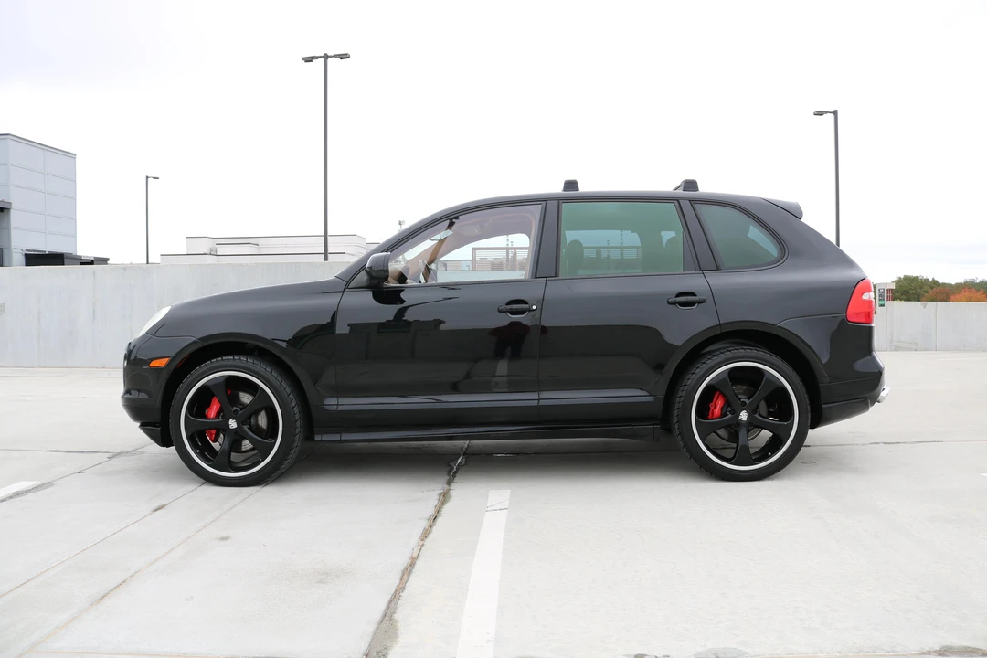 2010 Porsche 955/957 Cayenne GTS - Image 10 of 21