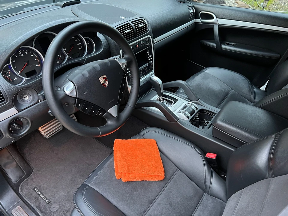 2010 Porsche 955/957 Cayenne GTS - Image 12 of 15