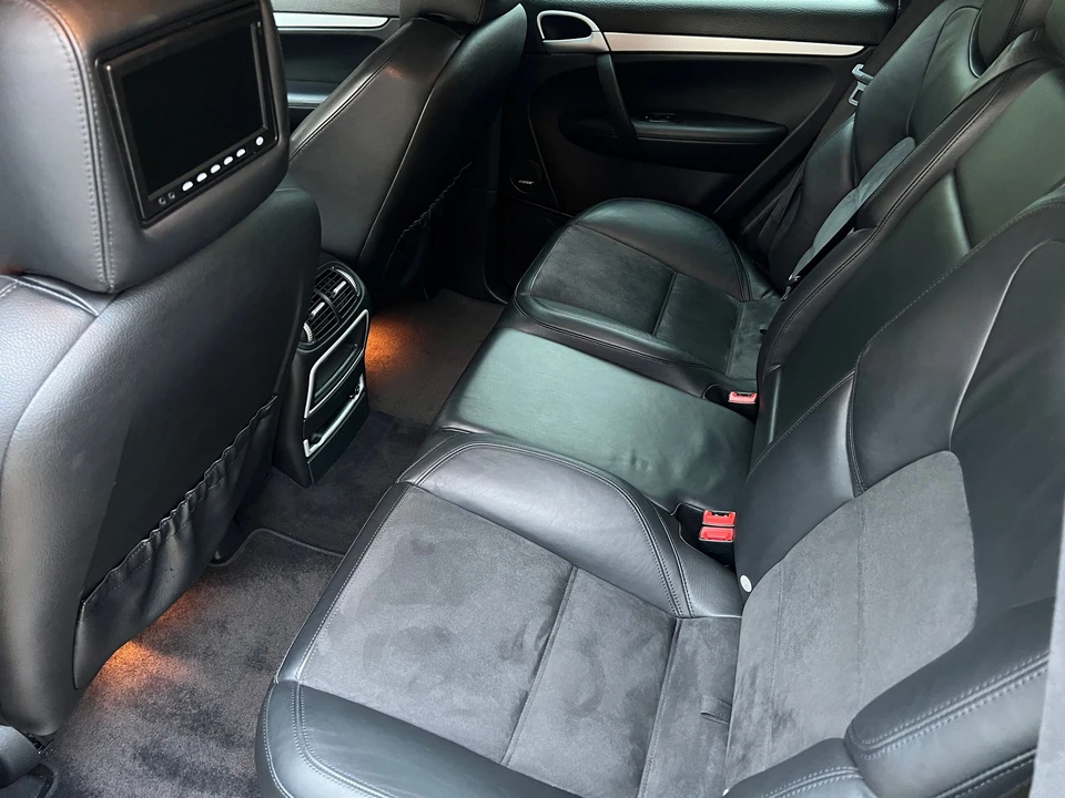 2010 Porsche 955/957 Cayenne GTS - Image 11 of 15