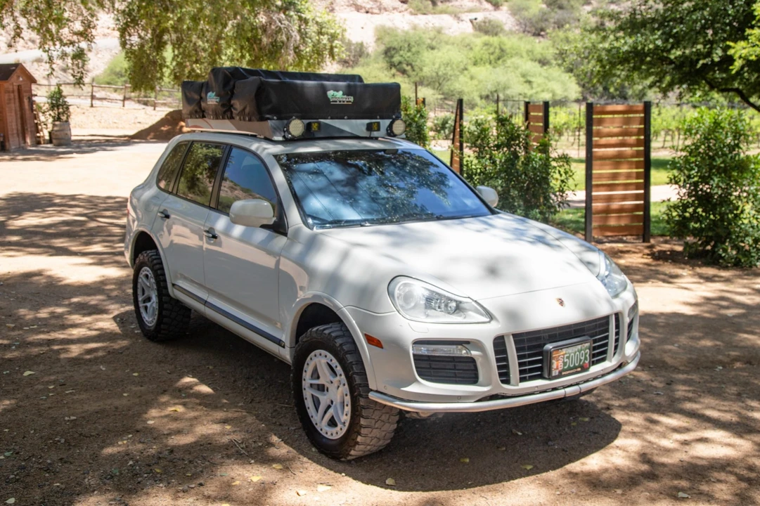 2010 Porsche 955/957 Cayenne GTS - Image 1 of 31