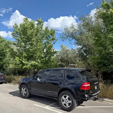 2010 Porsche Cayenne GTS