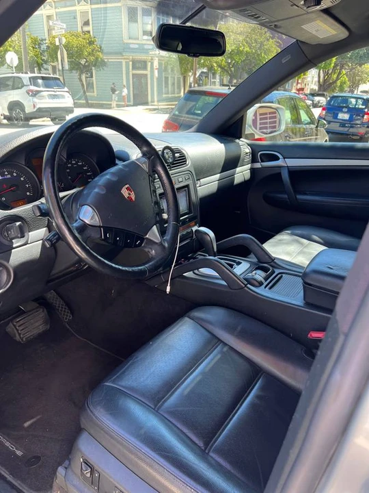 2010 Porsche 955/957 Cayenne - Image 6 of 8