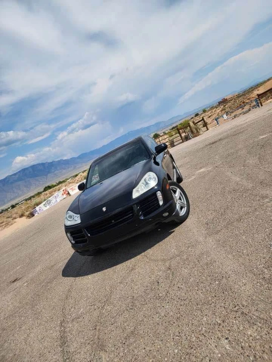 2010 Porsche 955/957 Cayenne - Image 2 of 20