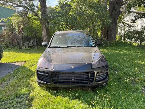 2010 Porsche Cayenne GTS