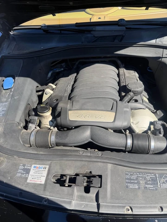 2010 Porsche 955/957 Cayenne S - Image 8 of 11