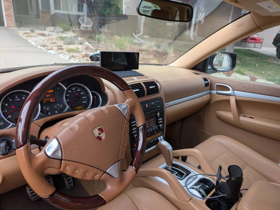 2010 Porsche 955/957 Cayenne S - Image 10 of 15