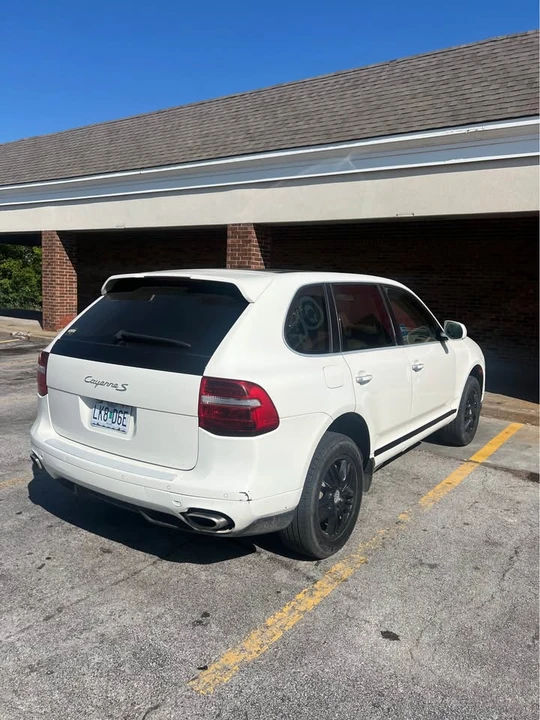 2010 Porsche 955/957 Cayenne S - Image 4 of 7
