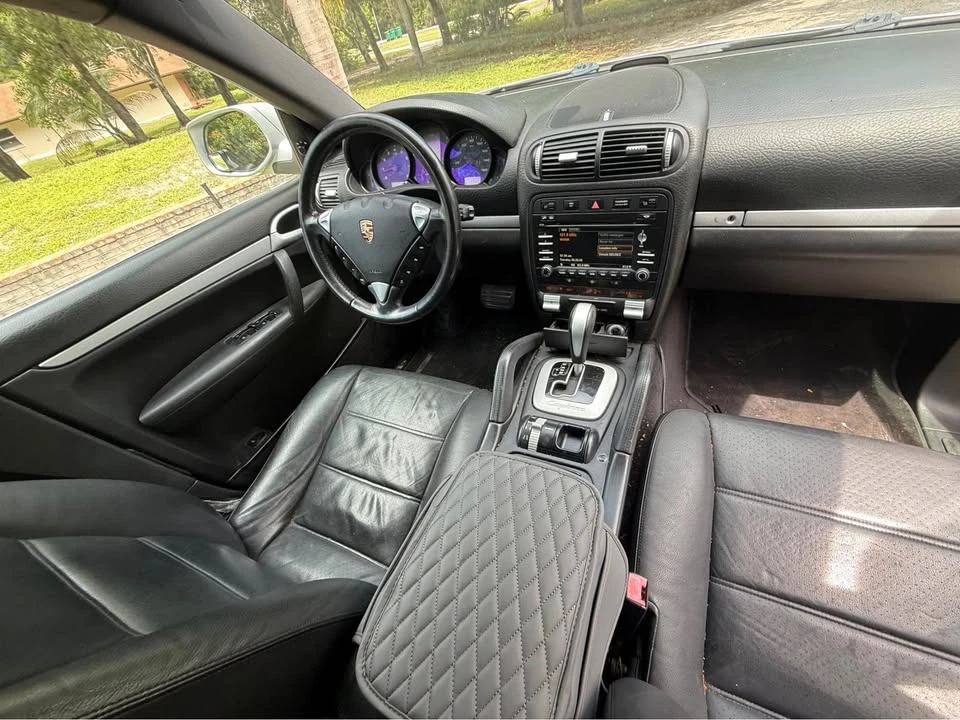 2010 Porsche 955/957 Cayenne S - Image 15 of 16
