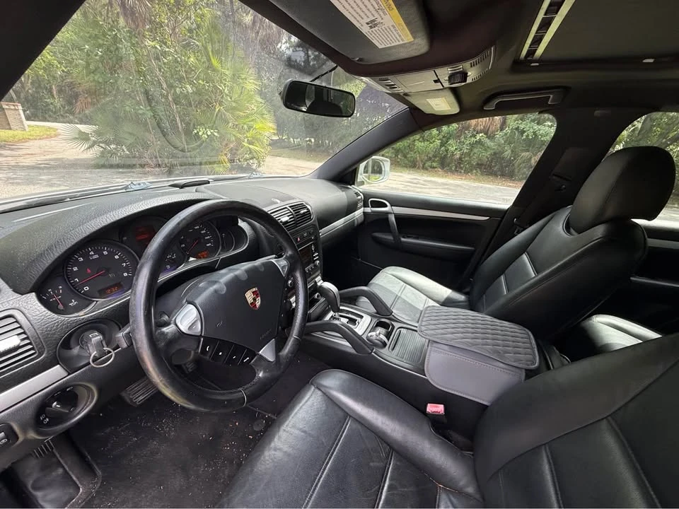 2010 Porsche 955/957 Cayenne S - Image 8 of 16