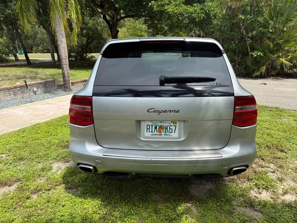 2010 Porsche 955/957 Cayenne S - Image 5 of 16