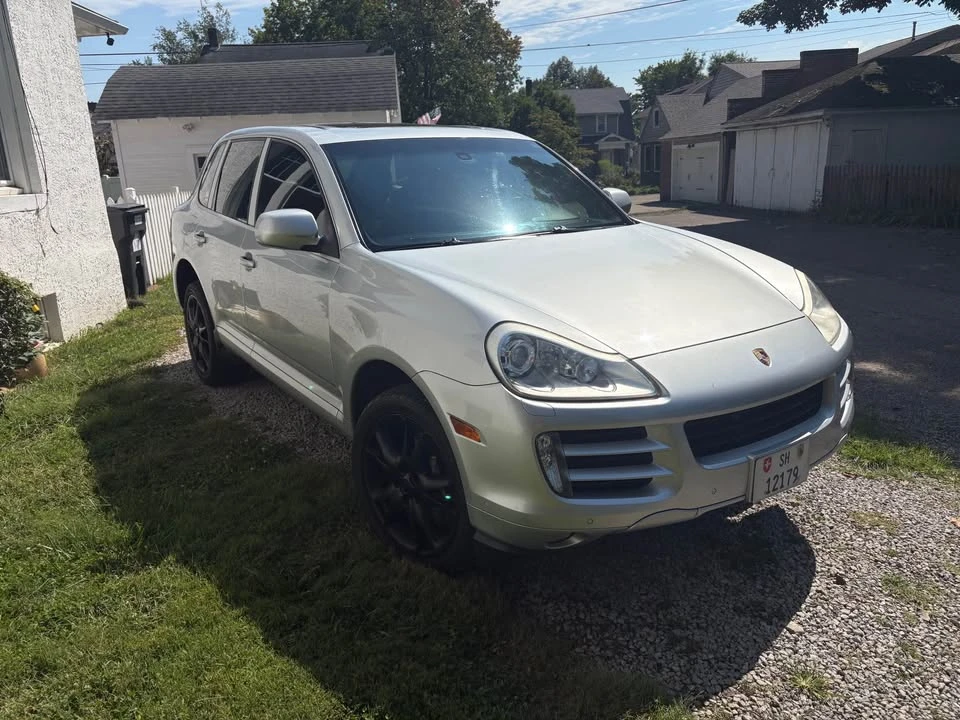 2010 Porsche 955/957 Cayenne S - Image 14 of 20