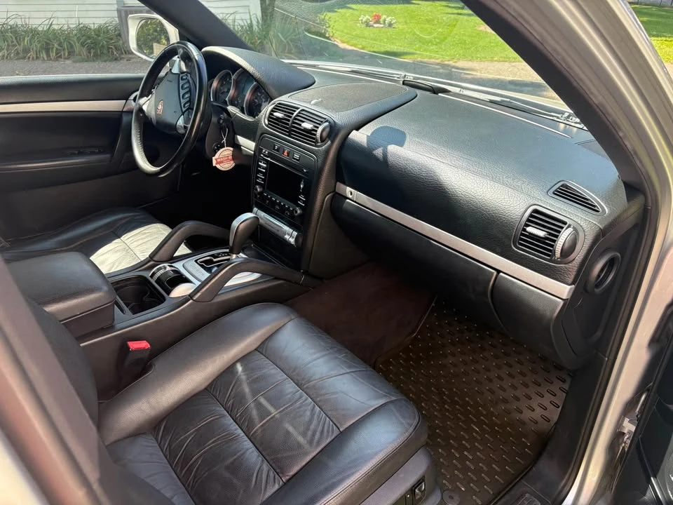 2010 Porsche 955/957 Cayenne S - Image 6 of 20