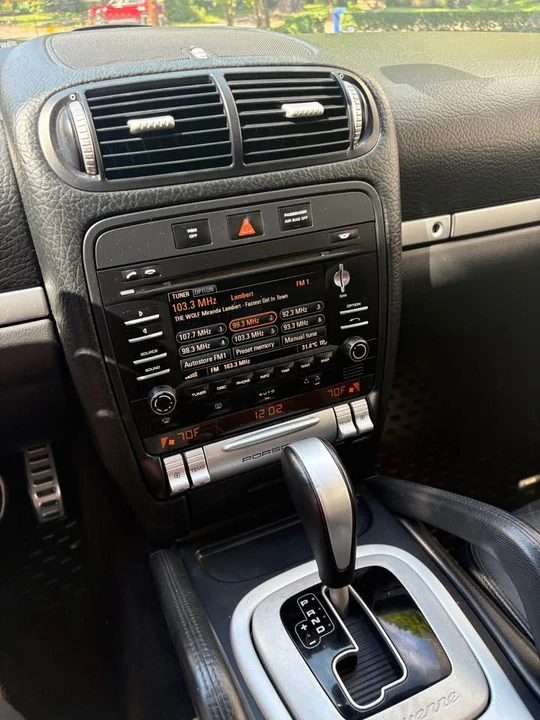 2010 Porsche 955/957 Cayenne S - Image 11 of 20