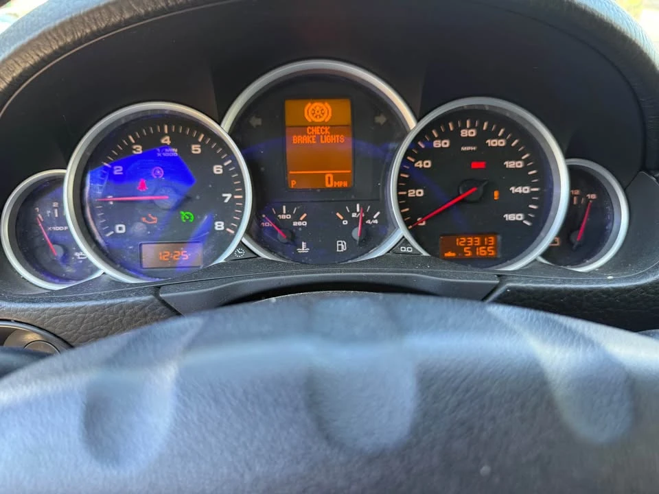 2010 Porsche 955/957 Cayenne S - Image 2 of 11