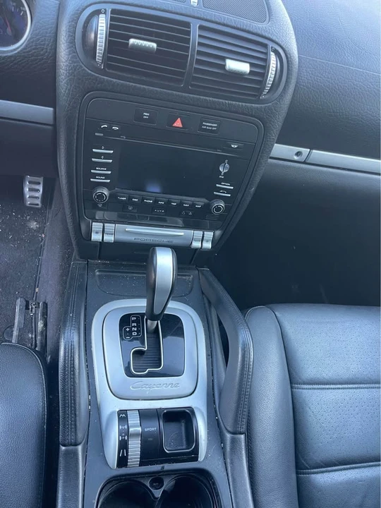 2010 Porsche 955/957 Cayenne S - Image 11 of 11