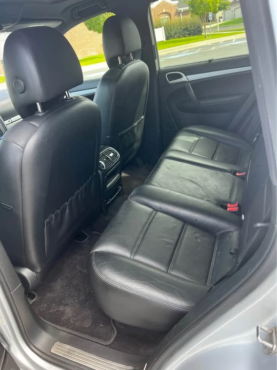 2010 Porsche 955/957 Cayenne S - Image 10 of 17