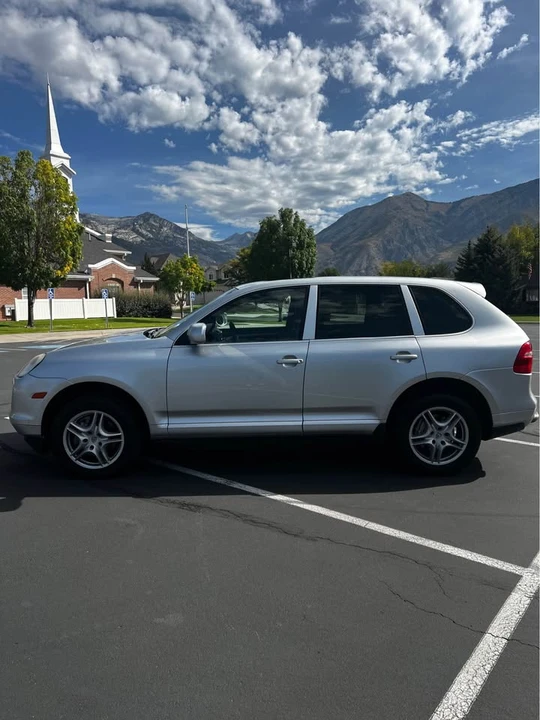 2010 Porsche 955/957 Cayenne S - Image 8 of 17