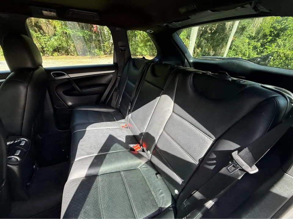 2010 Porsche 955/957 Cayenne S - Image 11 of 20