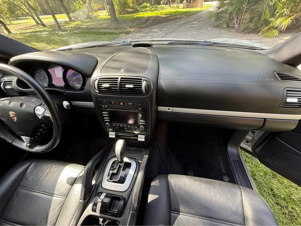 2010 Porsche 955/957 Cayenne S - Image 15 of 20