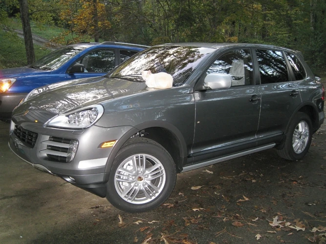 2010 Porsche 955/957 Cayenne S - Image 2 of 4