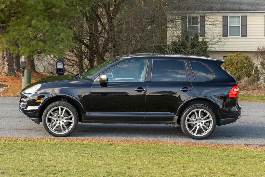 2010 Porsche 955/957 Cayenne S - Image 6 of 31