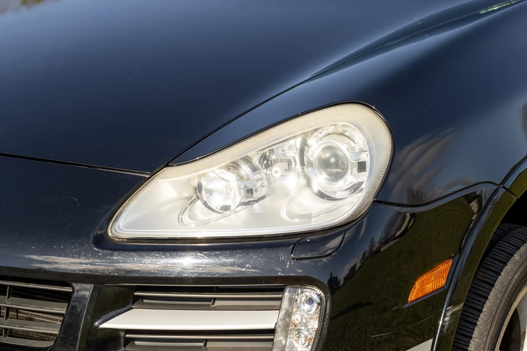 2010 Porsche 955/957 Cayenne S - Image 12 of 31
