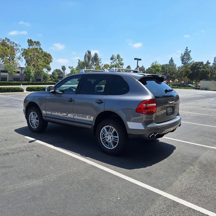 2010 Porsche 955/957 Cayenne S - Image 15 of 31