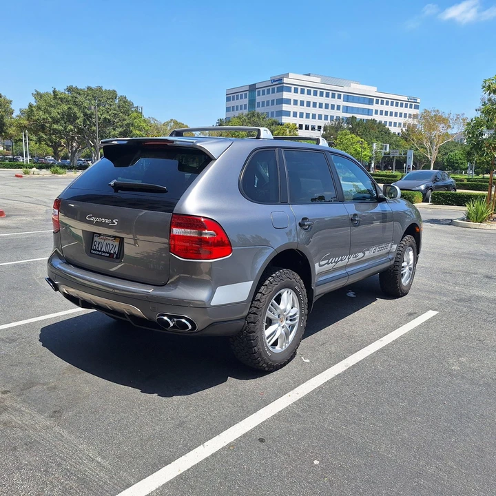 2010 Porsche 955/957 Cayenne S - Image 22 of 31