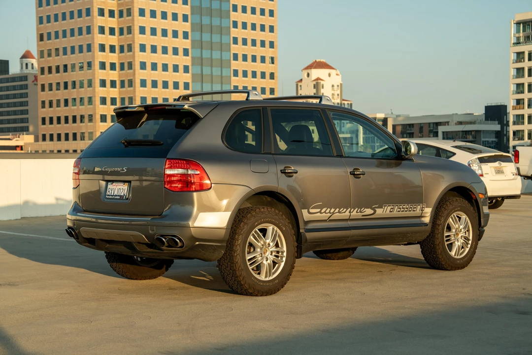 2010 Porsche 955/957 Cayenne S - Image 17 of 31