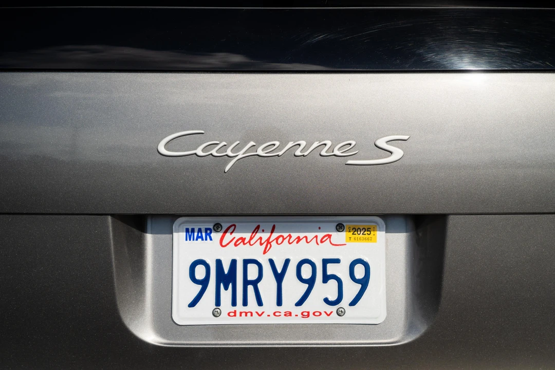 2010 Porsche 955/957 Cayenne S - Image 22 of 31