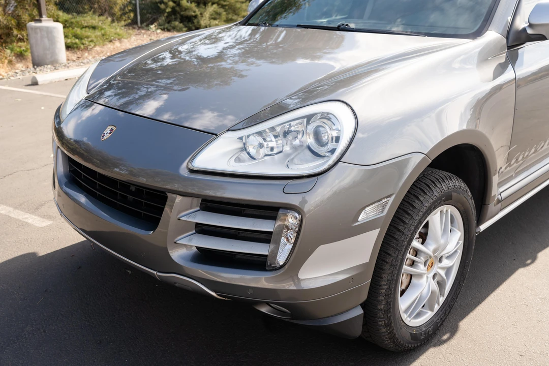 2010 Porsche 955/957 Cayenne S - Image 12 of 31